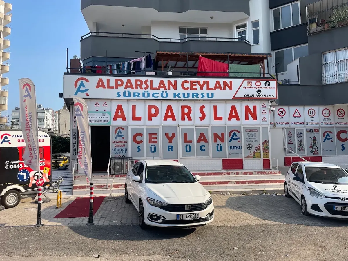 Alparslan Ceylan Sürücü Kursu binası, Yeşilyurt Mahallesi, Seyhan, Adana